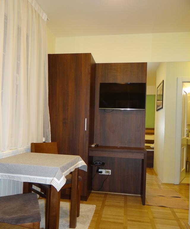 Bohemia - Center Apartment